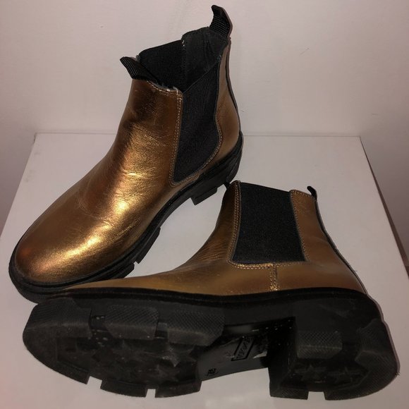Topshop Gold Chelsea Boot - Picture 5 of 6